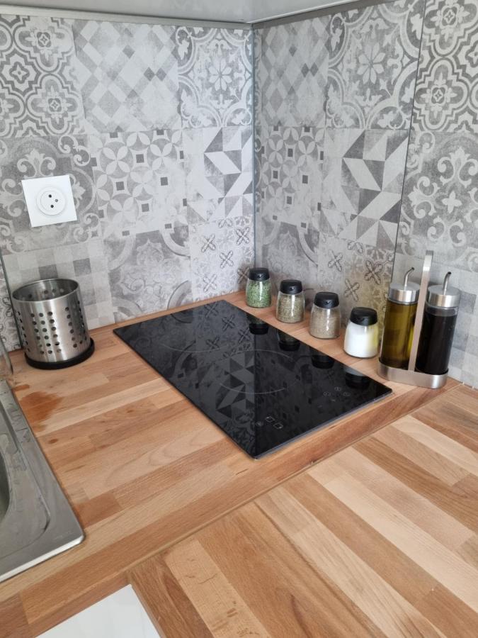 Apartamento Studio Cabine Refait A Neuf A 3 Minutes A Pied De La Plage Le Grau-du-Roi Exterior foto